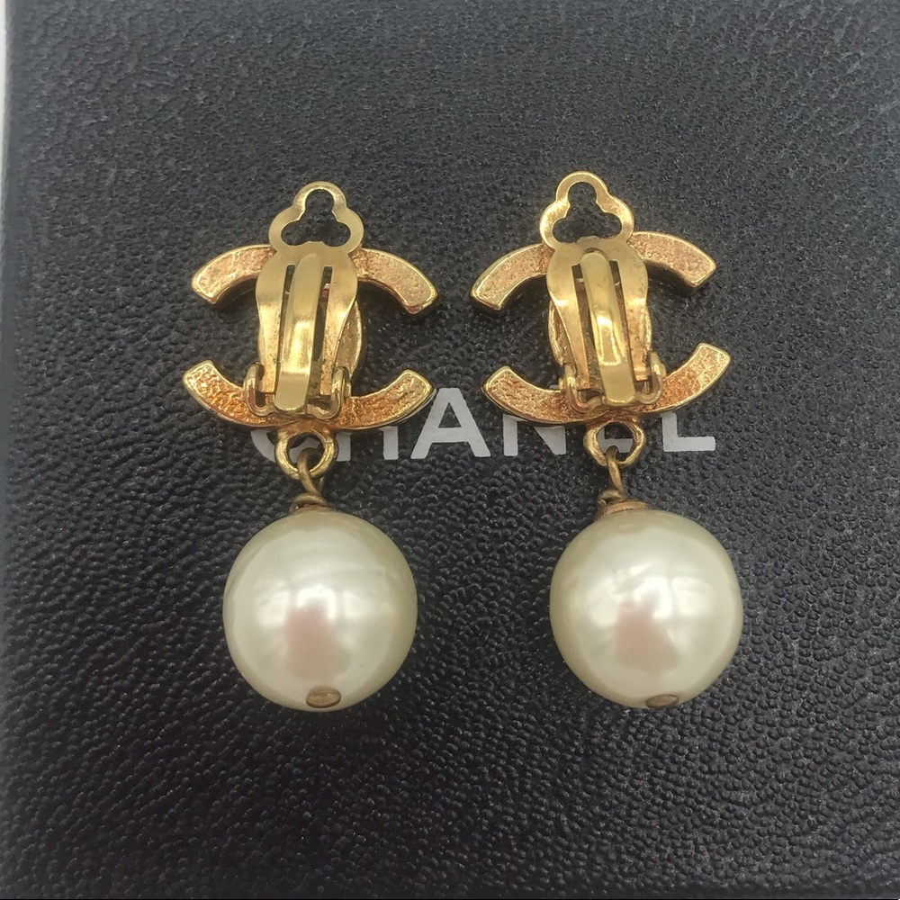 Chanel Pearl Rhinestone Drop Dangle Earrings CC - Picture 10 of 16